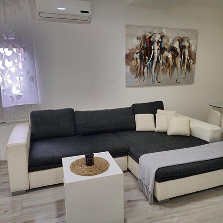 Apartment Aria Vinkovci Exteriér fotografie